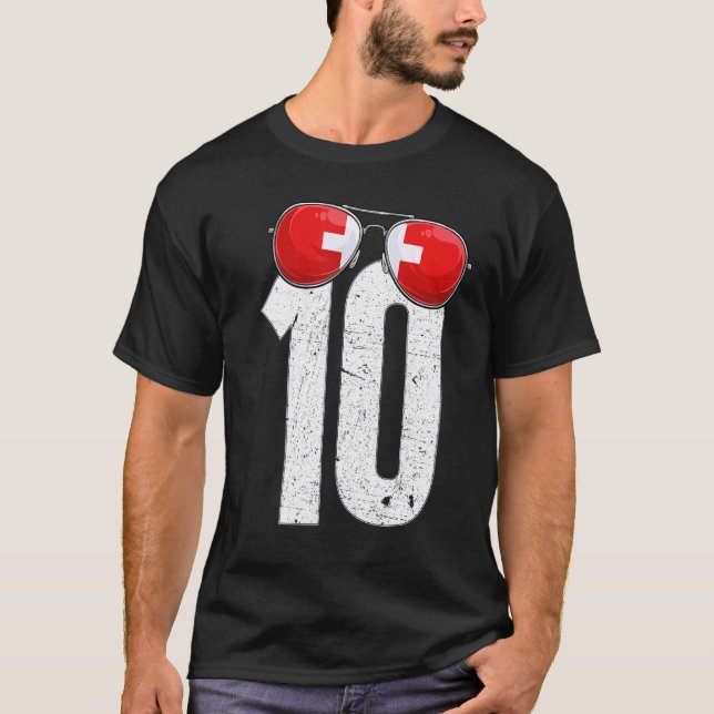 Schweiz Fußballspielernummer 10 Schweizer Flagge T-Shirt (Vorderseite)