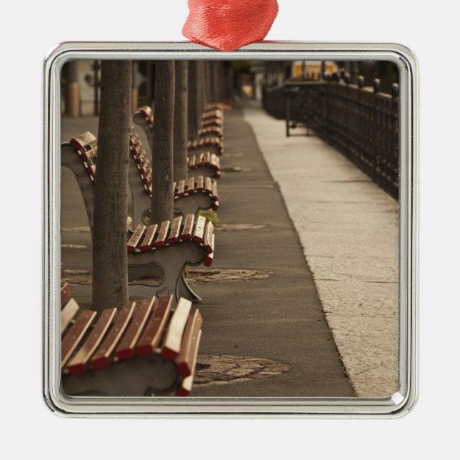 Schweiz, Tessin Kanton, Lugano. Lakefront Silbernes Ornament (Vorne)