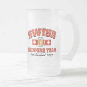Schweizer trinkendes Team Mattglas Bierglas