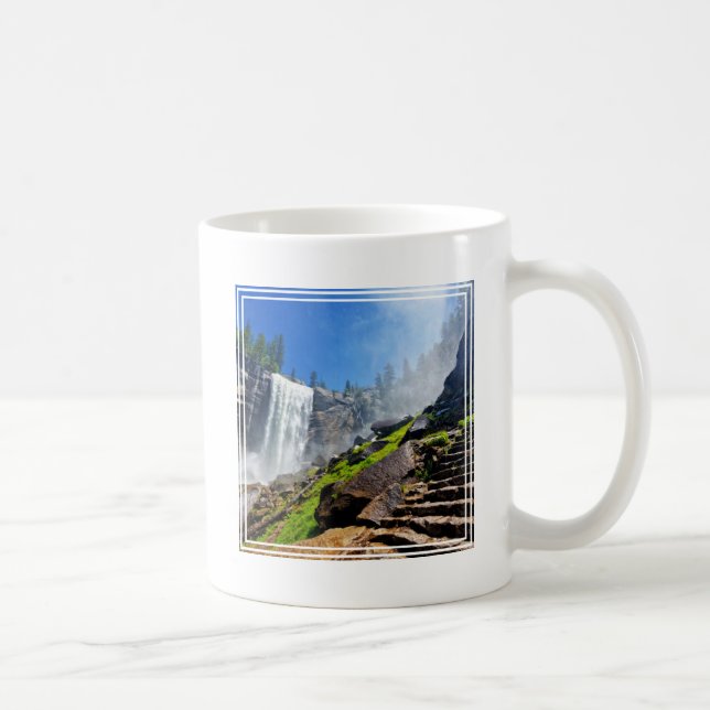 Schweres Spray aus Vernal | Yosemite National Park Kaffeetasse (Rechts)
