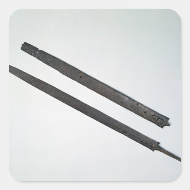 Schwert und Mantel aus La Tene, Schweiz Quadratischer Aufkleber (Vorderseite)