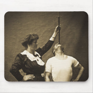 Schwertschlucker und Ehefrau Vintage Sideshow-Frea Mousepad