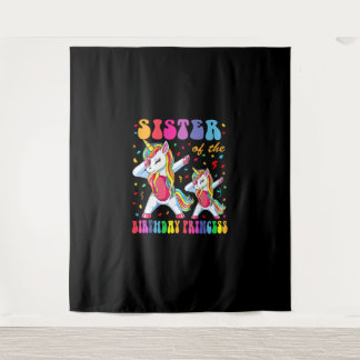 Schwester der Geburtstagsprinzessin Girl Dabbing U Wandteppich