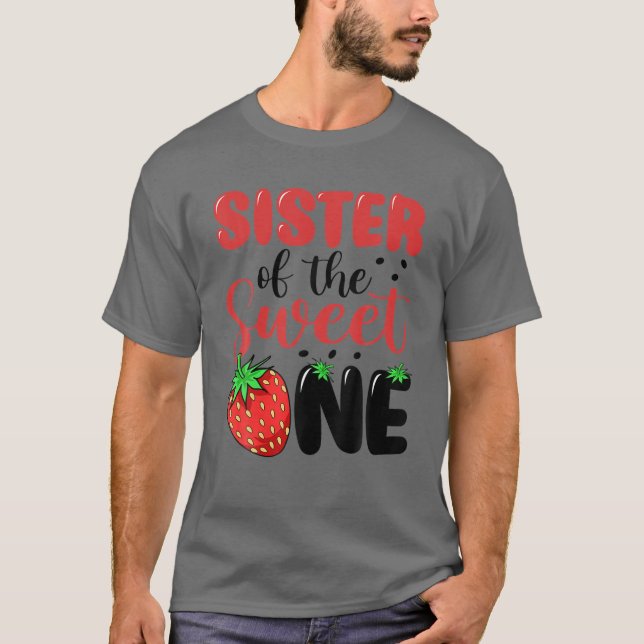 Schwester der süßen Erdbeere 1. Geburtstag T-Shirt (Vorderseite)
