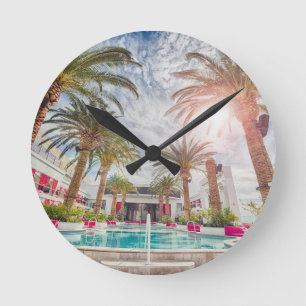 Schwimmbad Hotel Pool Sommerurlaub Urlaub Runde Wanduhr