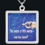 Schwimmbad-Team Liebe zum Schwimmbad Versilberte Kette<br><div class="desc">Die Erde ist zu 75% Wasser - kannst du schwimmen?
Ideal für Schwimmer,  Schwimmer,  Schwimmtrainer oder auch für alle,  die Lieben zum Schwimmen haben!</div>