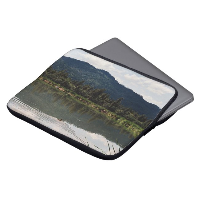 Schwimmen allein...... laptopschutzhülle (Vorne Oben)
