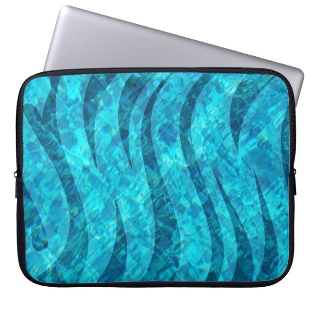 Schwimmen im Pool Laptopschutzhülle (Vorderseite)