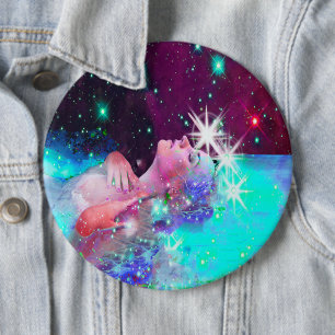 Schwimmen in einem kosmischen Traumpinback-Knopf Button