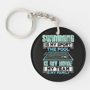 Schwimmen ist mein Sport. Das Schwimmbad ist mein Schlüsselanhänger