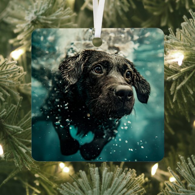 Schwimmen Labrador Puppy Underwater Design Ornament Aus Metall (InSitu)