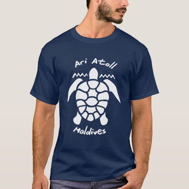 Schwimmen mit Schildkröten auf den Malediven auf d T-Shirt (Vorderseite)