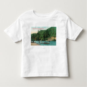 Schwimmen nahe dem Dock auf dem russischen Fluss Kleinkind T-shirt
