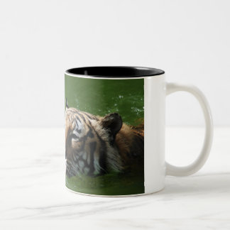 Schwimmen-Tiger-Tasse Zweifarbige Tasse