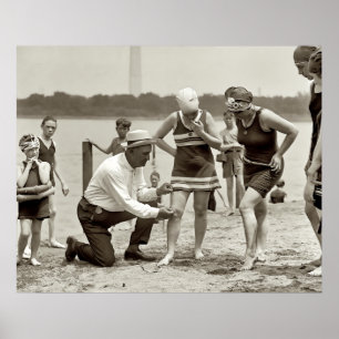 SCHWIMMENDER ANZUG SKIRT PATROL 1922 POSTER