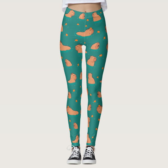 Schwimmkapybaras mit orangefarbenen leggings (Vorderseite)