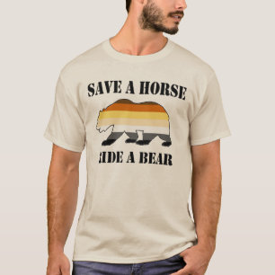 Schwule Bären retten ein Pferd, reiten einen Bären T-Shirt