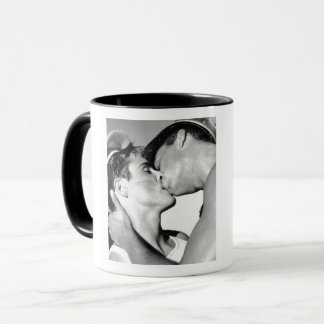 Schwule Matrosen küssen sich Vintage DADT Tasse