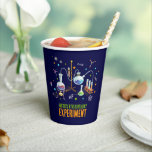 Science Party Pappbecher<br><div class="desc">Herzlich willkommen bei einer fantastischen Kinder-Geburtstagsparty zum Thema Naturwissenschaften mit unseren Chemistry Set Paper Cups! Dieser bezaubernde Becher zeichnet sich durch ein chemisches Set-Design mit neonfarbenen Akzenten aus, das den perfekten Ton für Ihre Wissenschaftsfeier bildet. Halten Sie es am Eingang, um Ihre Gäste zu begrüßen und begeistern Sie sie für...</div>