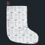 Science Snowflake Beaker gestufter Zylinder Winter Kleiner Weihnachtsstrumpf<br><div class="desc">Gut für den Wissenschaftsliebhaber! Dieses Muster von Perlen, Strichzylindern und Schneeflocken ist perfekt für die Weihnachtsfeiertage.</div>