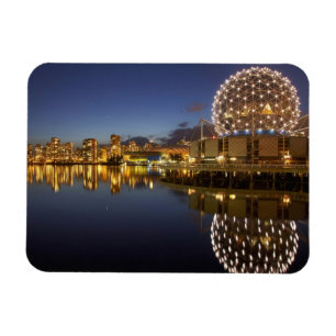 Science World und CBD, gespiegelt in False Creek, Magnet