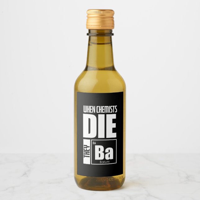 Scientist Gift | Lovely Chemistry Weinetikett (Vorderseite)