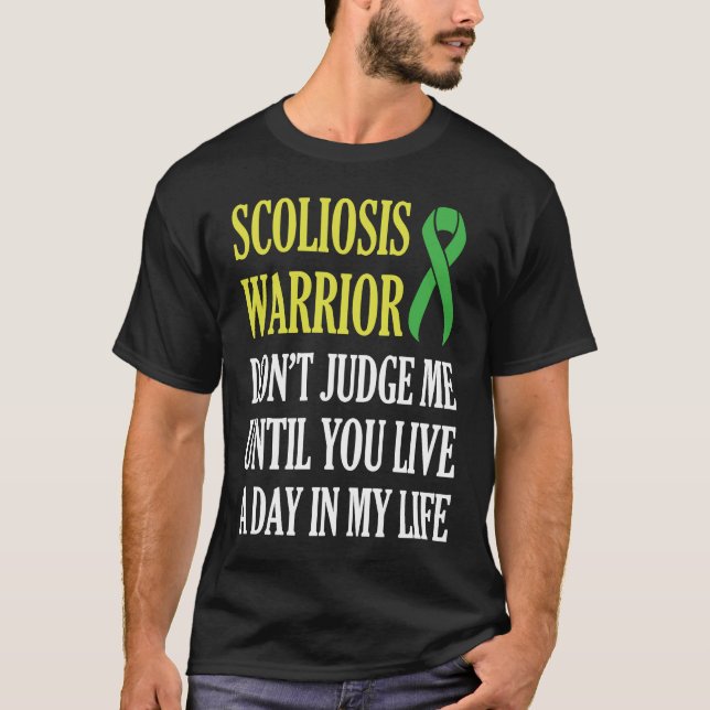 Scoliose Awareness Judge Scoliotic Warrior Surviv T-Shirt (Vorderseite)