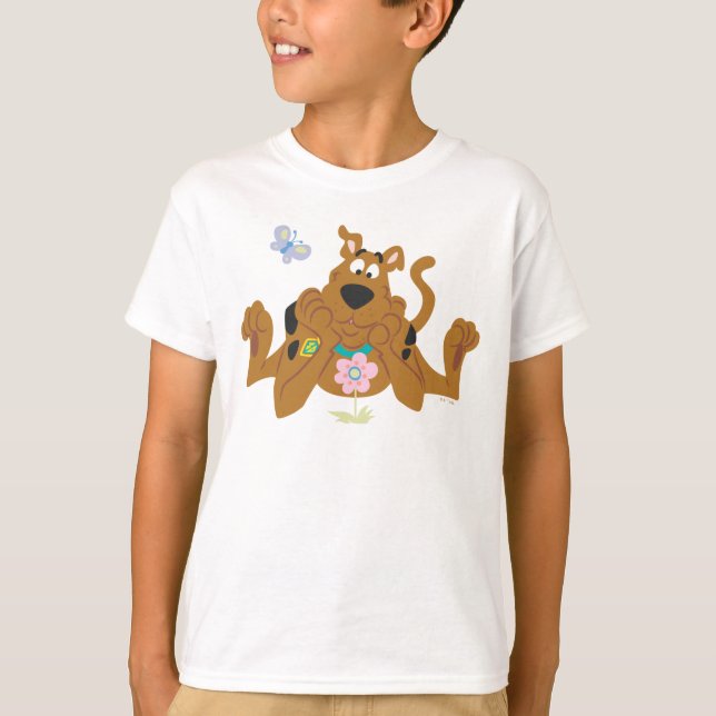Scooby-Doo Admiring-Blume T-Shirt (Vorderseite)