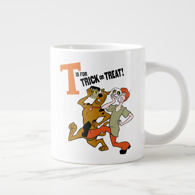 Scooby-Doo | T ist für Trick oder Treat Jumbo-Tasse (Rechts)