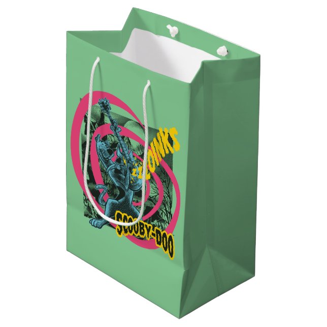 Scooby-Doo Zoinks Punk Guitar Graphic Mittlere Geschenktüte (Vorderseite Schrägansicht)