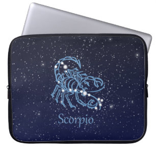 Scorpio-Sternbild und Zodiaka-Zeichen mit Sternen Laptopschutzhülle