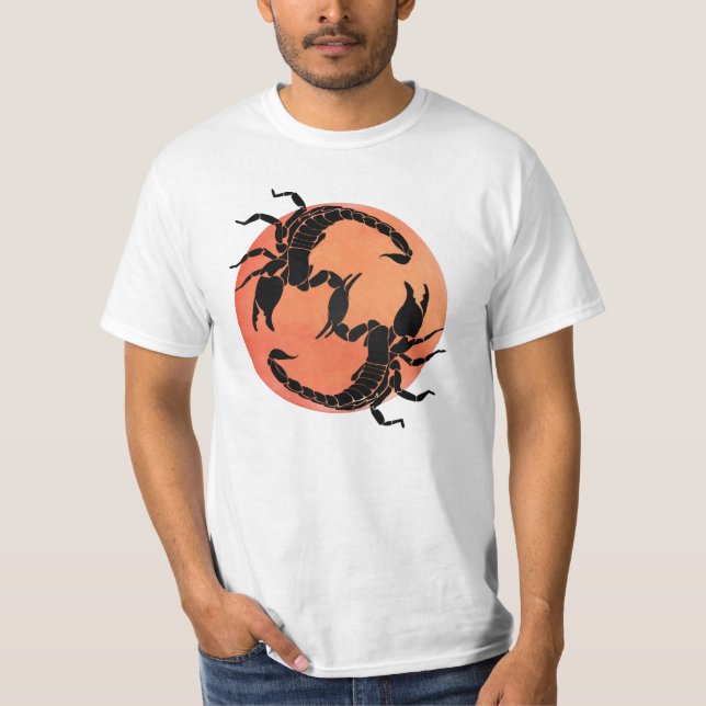 Scorpion Tribal Graphic Design T-Shirt (Vorderseite)