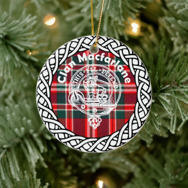Scottish Clan Macfarlane Tartan und Wappen Keramik Ornament (Baum)