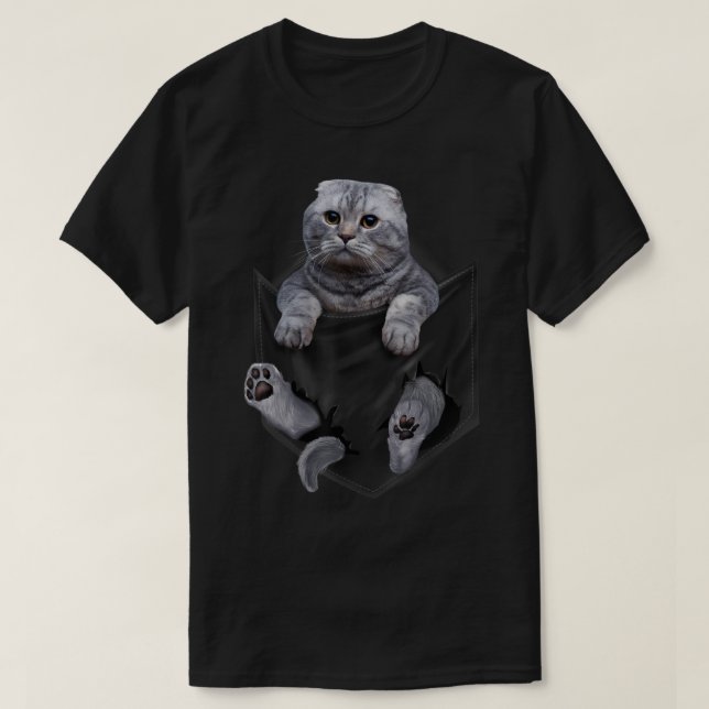 Scottish Fold Cat in Pocket T-Shirt (Design vorne)