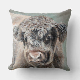 Scottish Highland Calf on Green Kissen