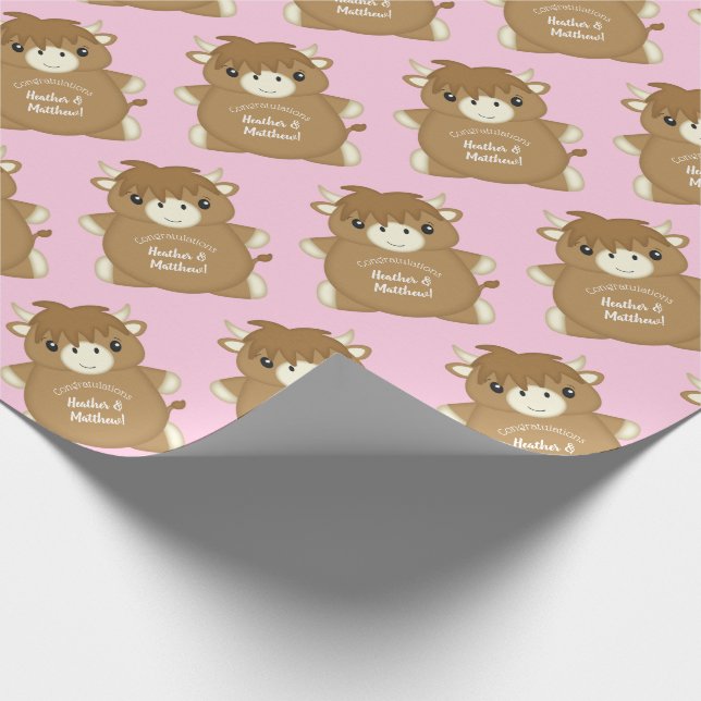 Scottish Highland Cow Baby Shower Pink Geschenkpapier (Ecke)