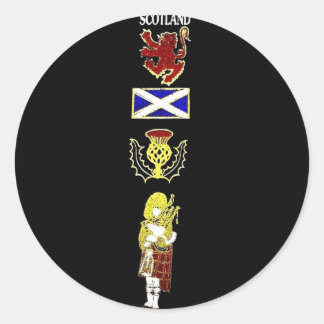 Scottish Lion, Thistle, Flag and Piper in Tartan Runder Aufkleber