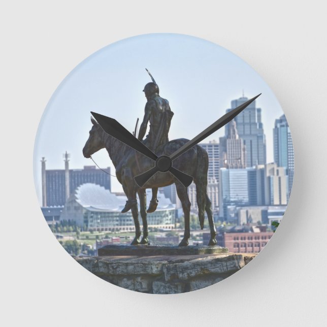 Scout Statue, Kansas City Runde Wanduhr (Vorderseite)