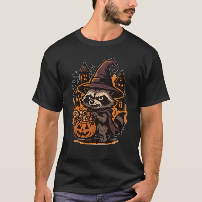 Scrappy Raccoon Halloween Witchy Raccoon Pumpkin T-Shirt (Vorderseite)