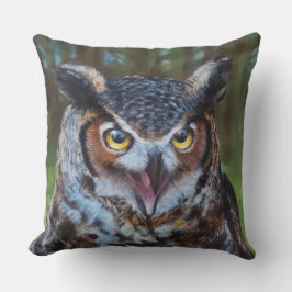 Screeching Owl Pillow Kissen