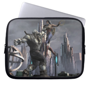 Screenshot: Grundy vs Wonder Woman Laptopschutzhülle