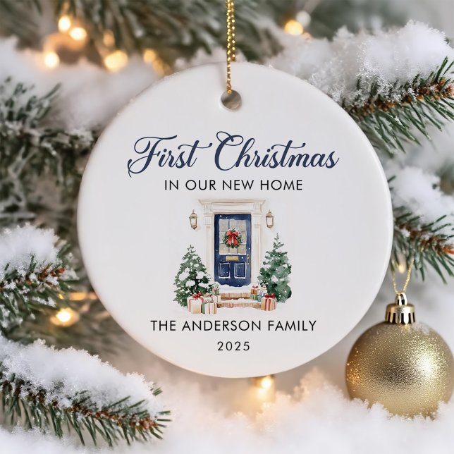 Script Erste Weihnachten auf unserer neuen Zuhause Keramik Ornament (Von Creator hochgeladen)