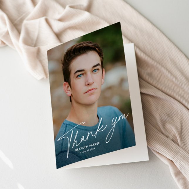 Script-Foto-Abschluss Dankeskarte (Modern Script Graduation Photo Folded Thank You Card.)
