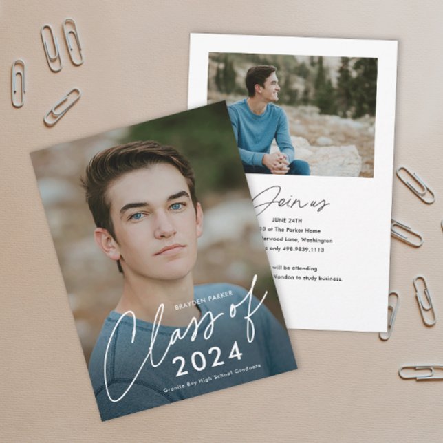 Script Graduating Class Photo Graduation  Einladung (Simple handwritten script Class of 2024 photo graduation invitation announcements.)