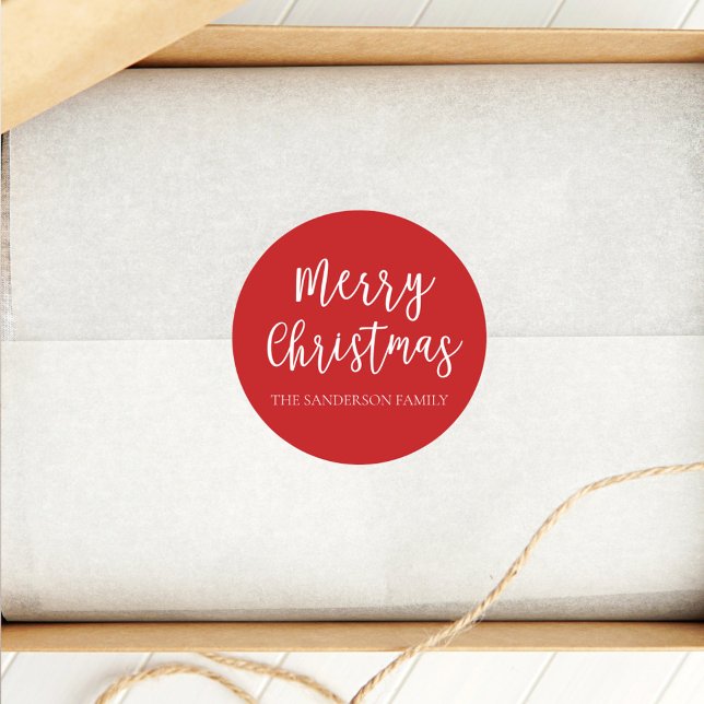 Script Merry Christmas Holiday Familienname Runder Aufkleber (Von Creator hochgeladen)