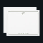 Script Monogram Hübsch Family Stationer Green Mitteilungskarte<br><div class="desc">Dieses Design verfügt über eine dünne Doppelgrenze mit Platz für ein hübsches Skriptmonogramm am oberen Rand und Namen/Text am unteren Rand. Klicken Sie auf die Schaltfläche Anpassen, wenn Sie die Designelemente anpassen und/oder den Text weiter verändern möchten! Variationen dieses Designs, zusätzliche Farben sowie koordinierende Produkte sind in unserem Shop, zazzle.com/store/doodlelulu...</div>