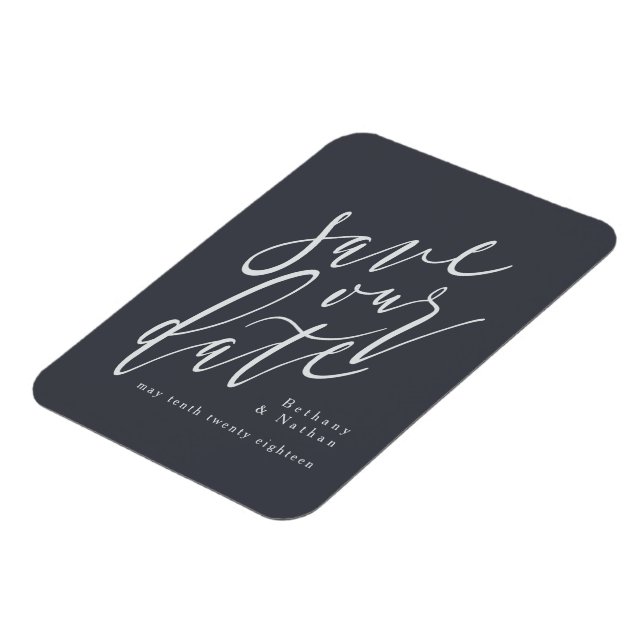 SCRIPT RETTE UNSEREN DATUM MAGNET (Linke Seite)