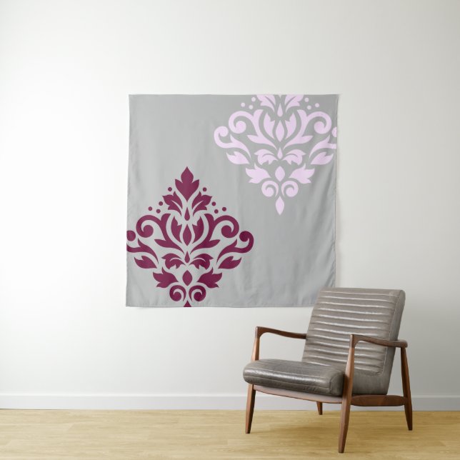 Scroll Damask Art I Plum Pink Gray Wandteppich (Beispiel)