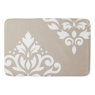 Scroll Damask Art I White on Light Taue Badematte