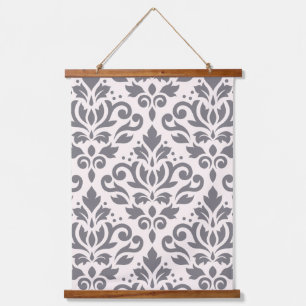 Scroll Damask Grosses Muster Grau auf Creme Wandteppich Mit Holzrahmen